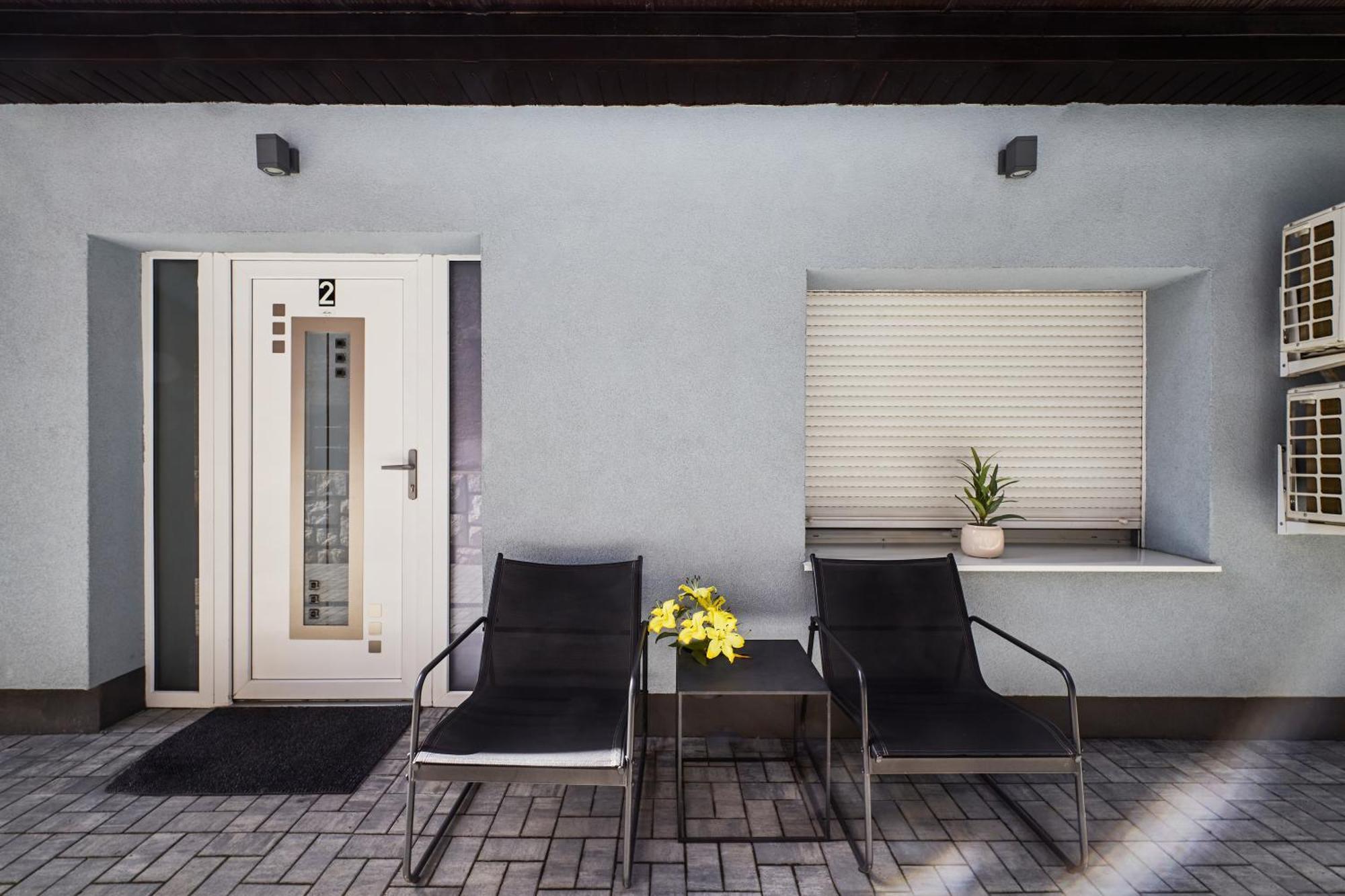 Marcos Apartments Victoriei - Self Check-In Resita Exterior photo